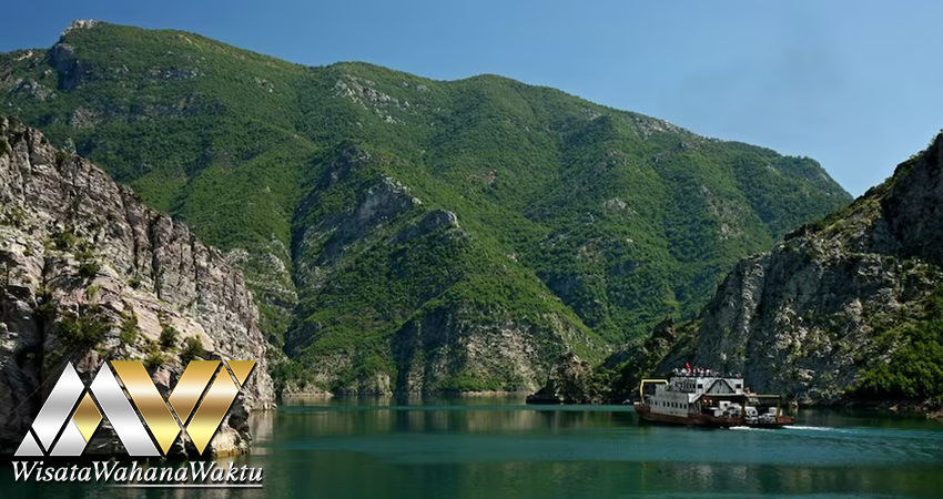 Petualangan Mendaki di Pegunungan Albanian Alps